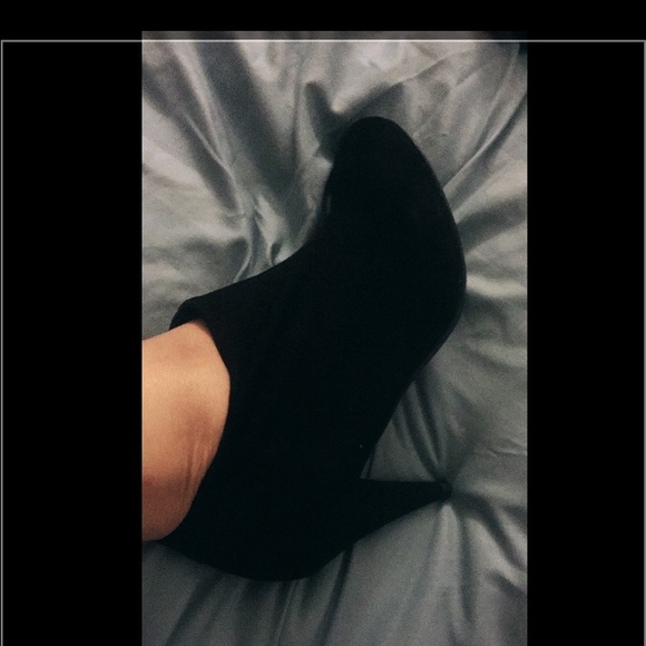 TopShop black suede booties - Picture 1 of 3